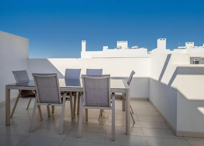 Luxury Townhouse With Pool In Alvor