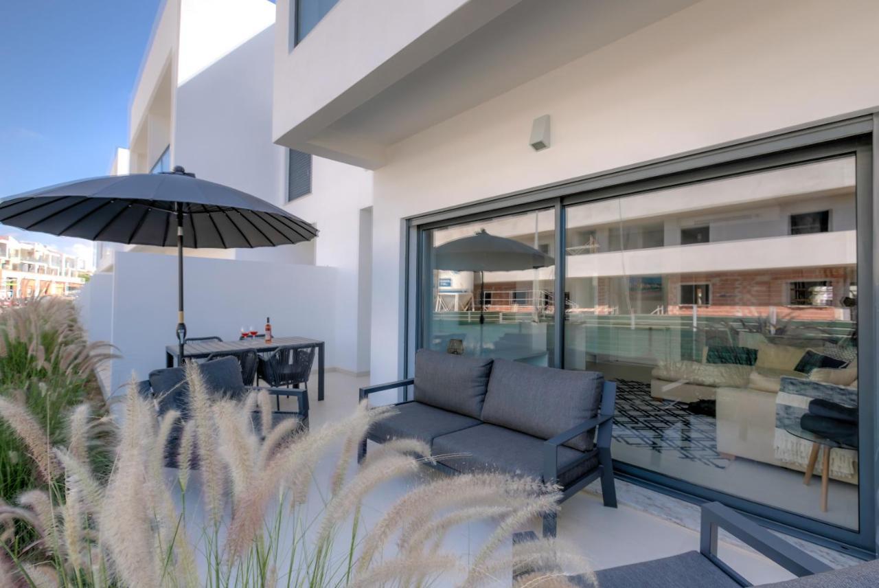 Villa Luxury Townhouse With Pool In Alvor