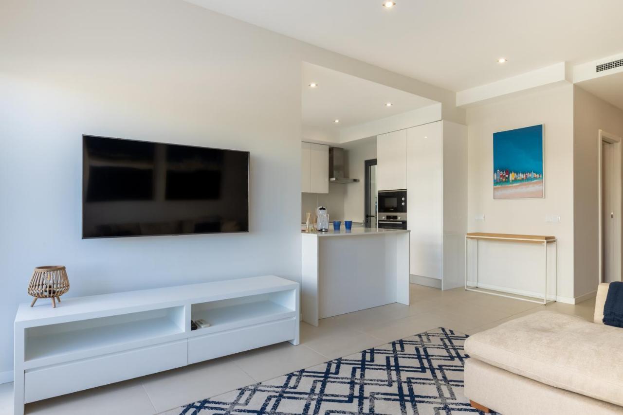 Luxury Townhouse With Pool In