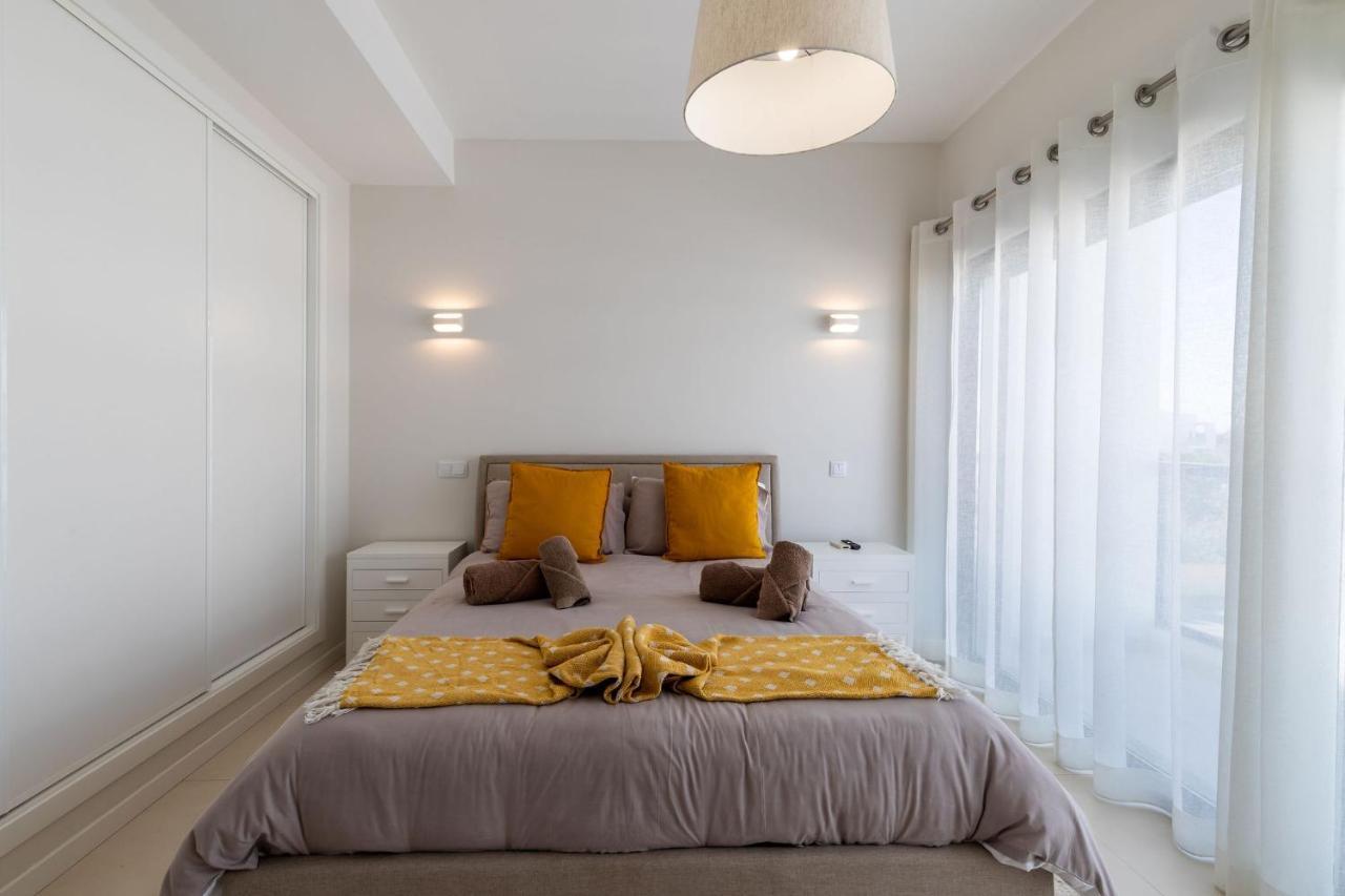 Luxury Townhouse With Pool In Villa