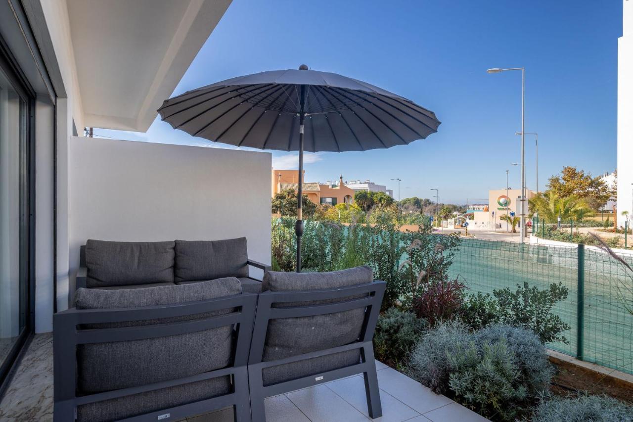 Luxury Townhouse With Pool In * Alvor